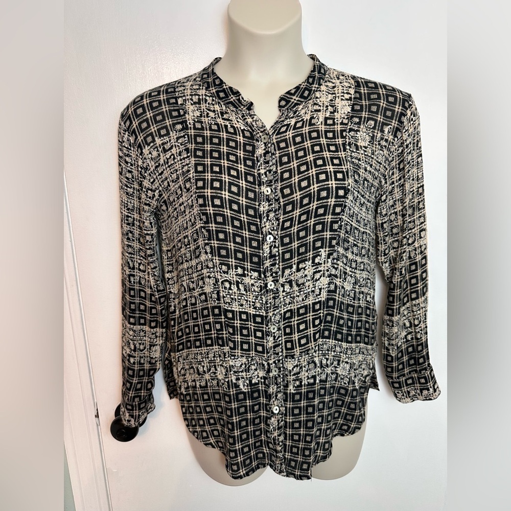 Free People boho flowy long sleeve button down geometric size XS #1591 - Picture 1 of 8